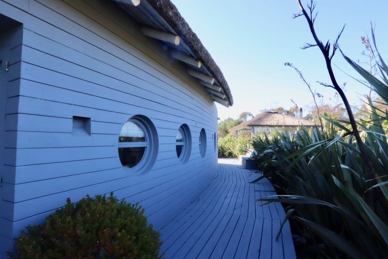 Excelente casa sobre el agua